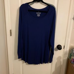 American eagle long sleeve T